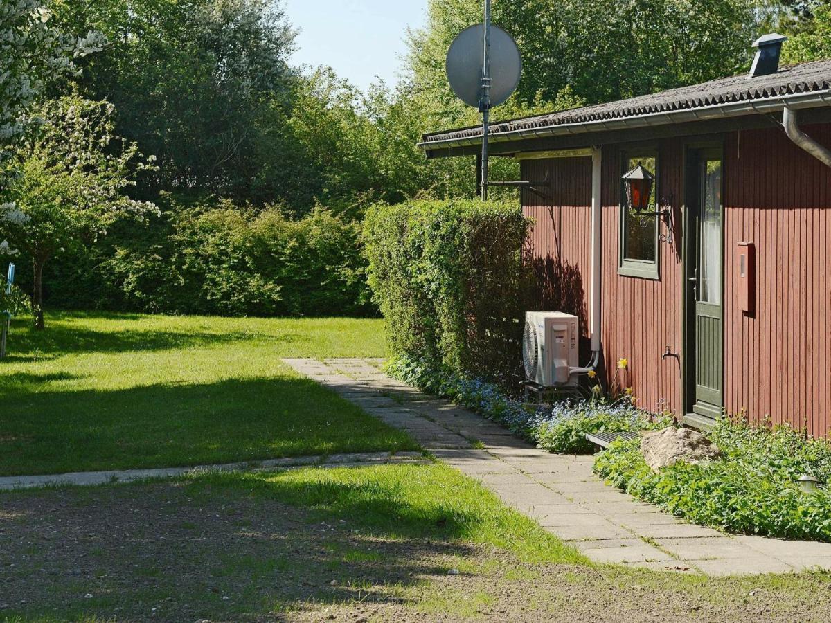 6 Person Holiday Home In Pr St Togeholt Екстериор снимка